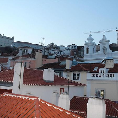 Stylish Lisbon Apartment In Alfama Extérieur photo