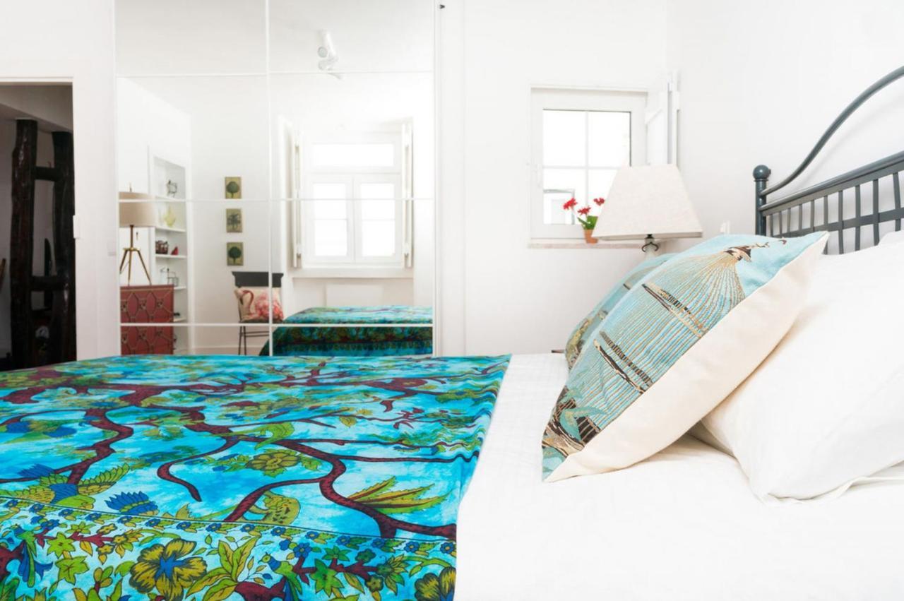 Stylish Lisbon Apartment In Alfama Extérieur photo